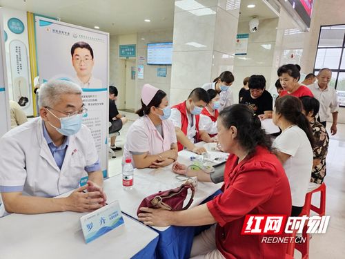 專家組團下社區，企業攜手送健康，讓群眾更有'醫靠'